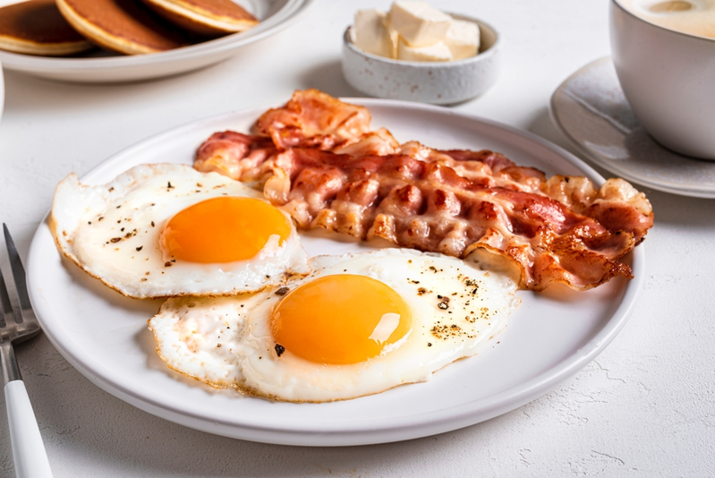 plate of eggs and bacon